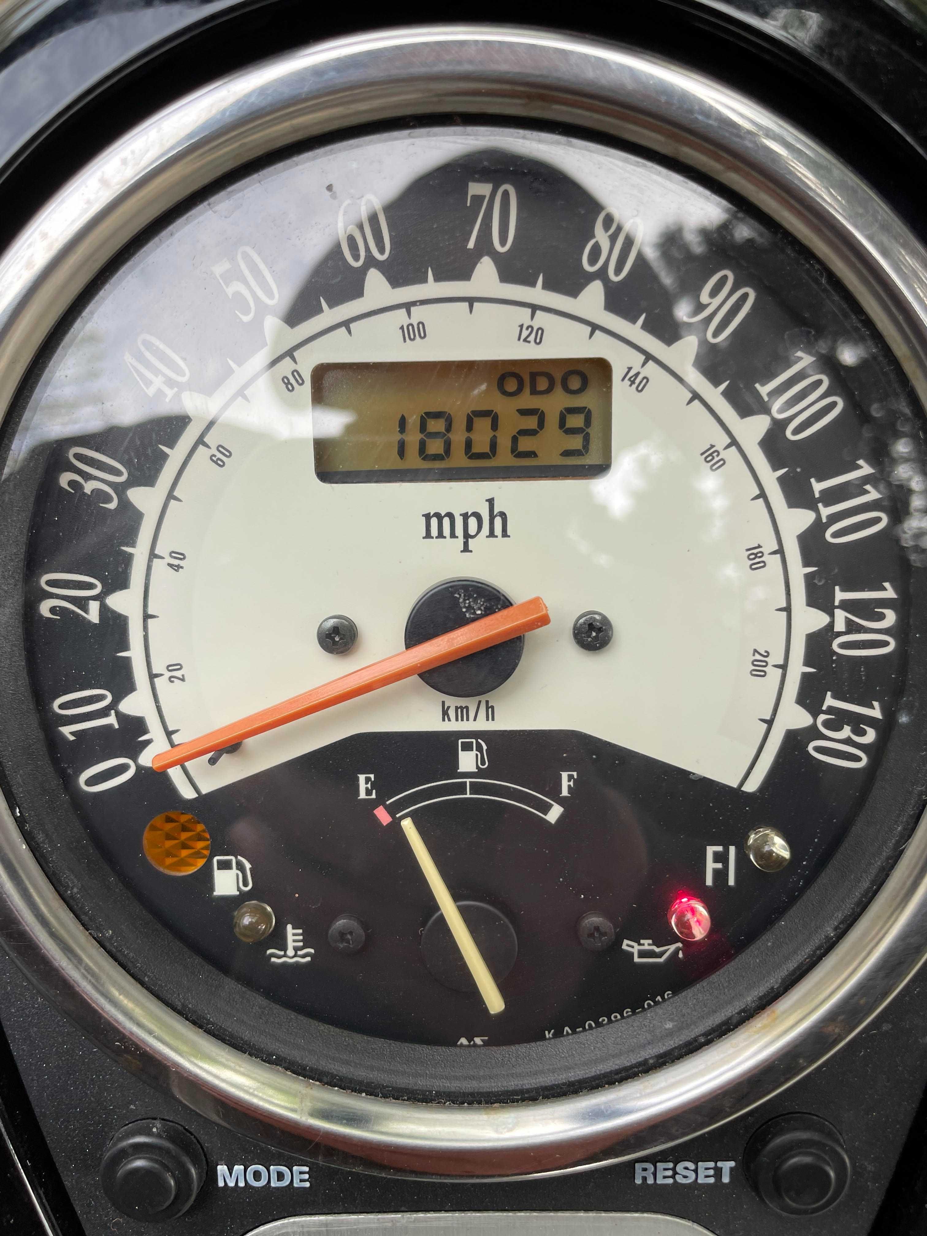Kawasaki Vulcan VN 900 Custom