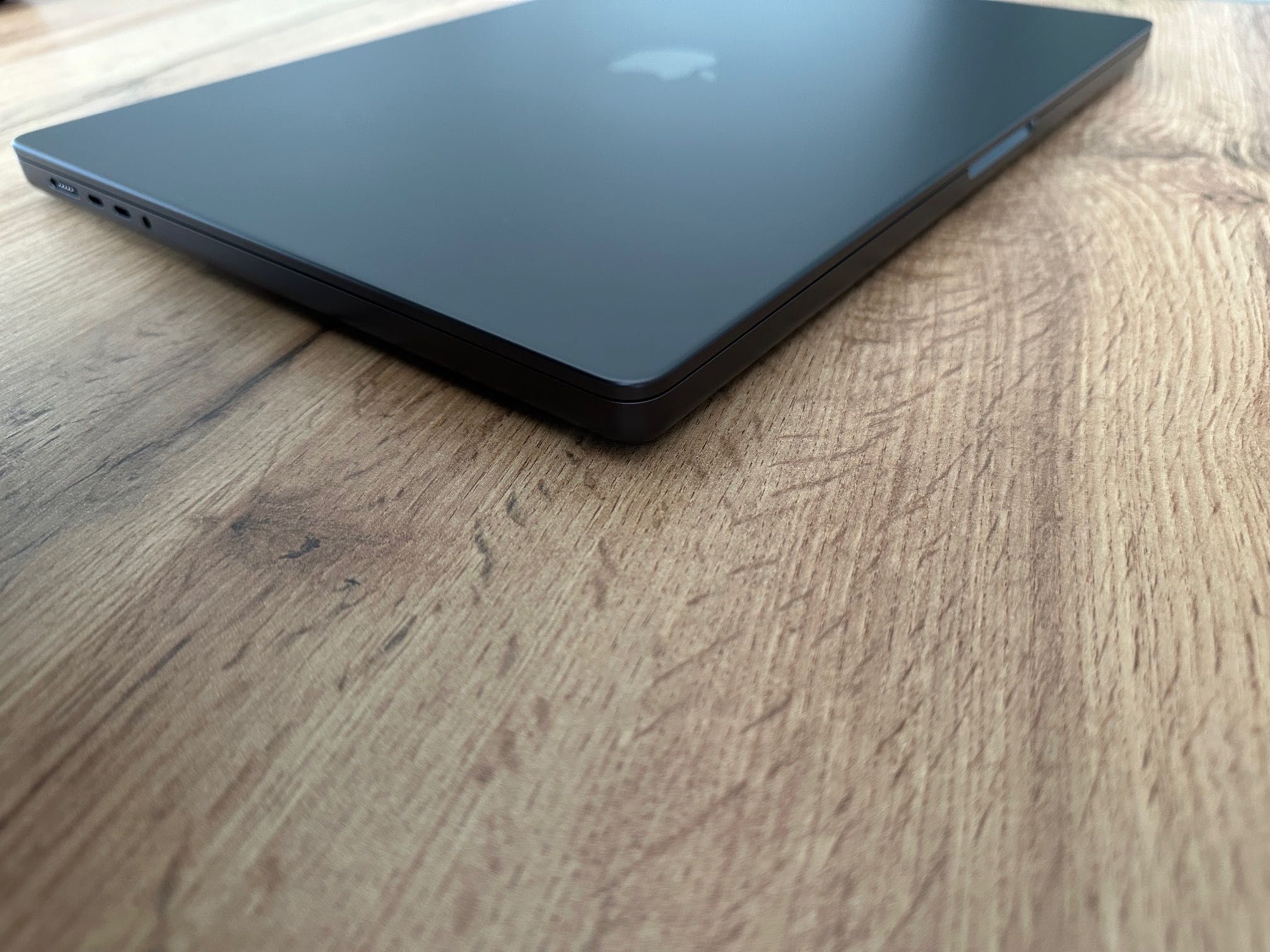 MacBook Pro 16" M4 PRO Chip 14-CPU/20-GPU/48RAM/512GB SSD