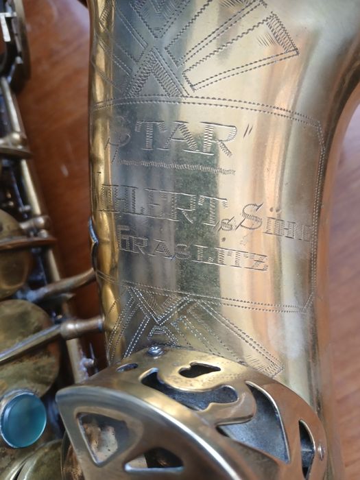 Saxofon Kohlert de vânzare.