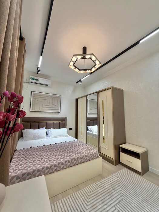 Срочно 2хком голден хаус в центре Яккасарай