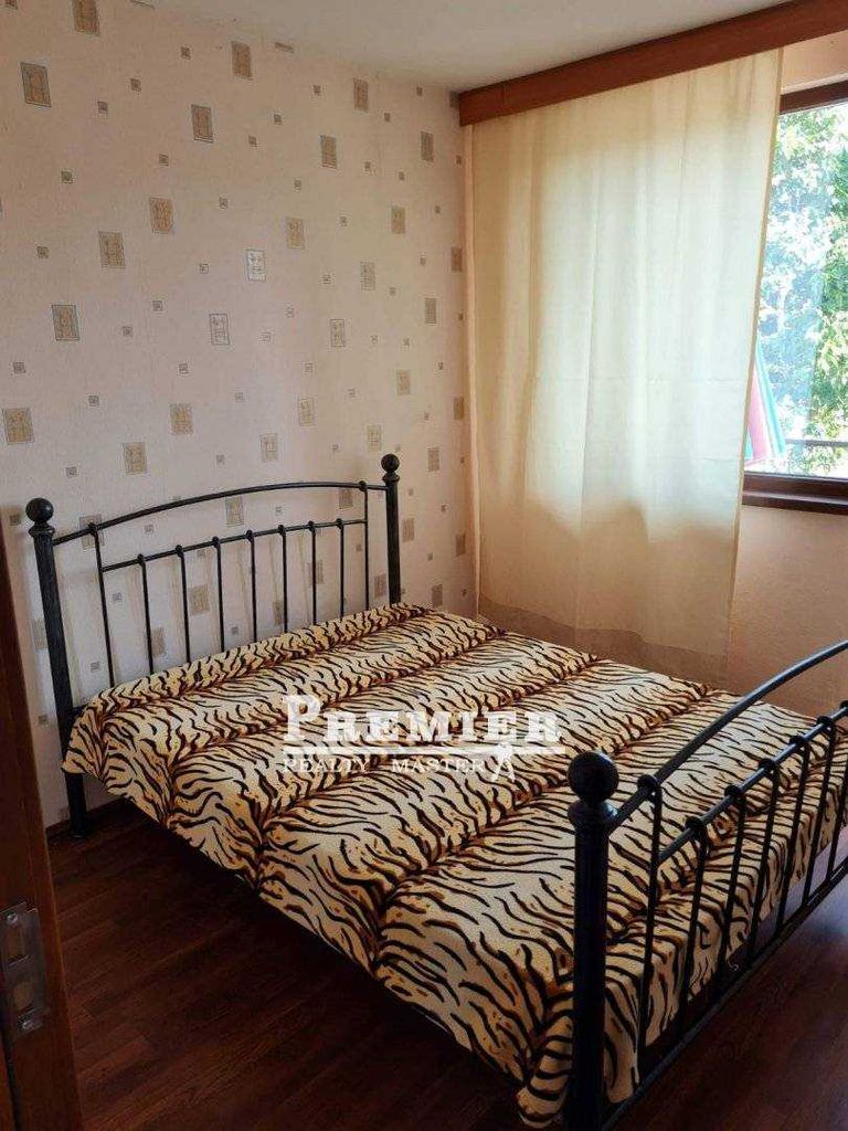 Продава се Къща в с. Тънково, Област Бургас - 180 кв.м за 1084 €/кв.м - Снимка #10