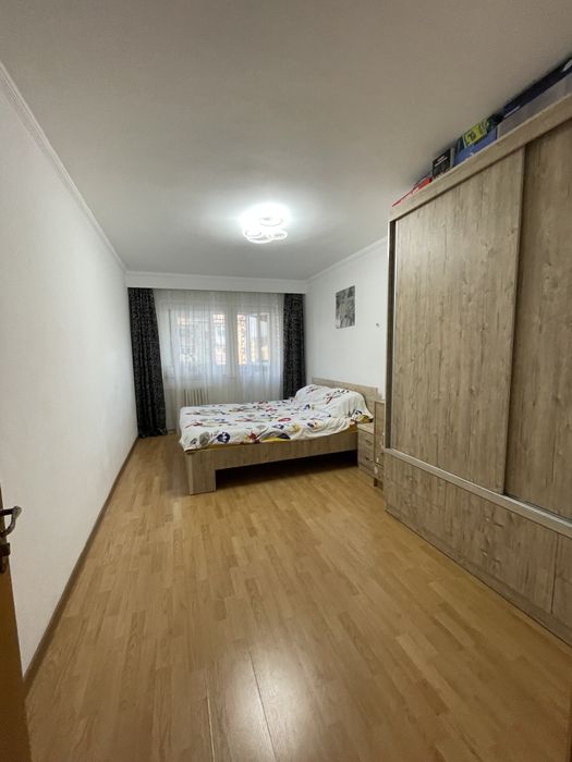 Apartament decomandat 4 camere 2 bai 2 balcoane 79 mp 5/10 ostroveni