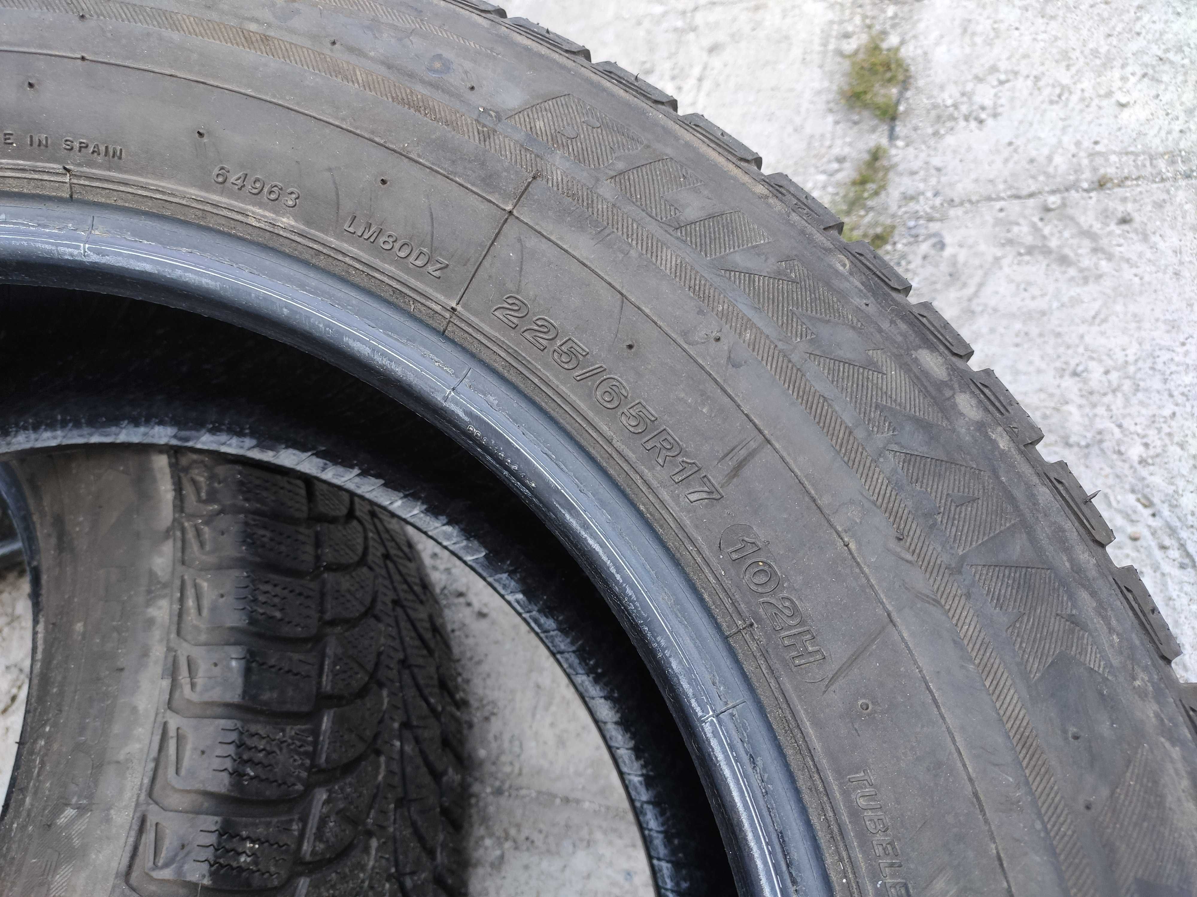 2бр Зимни Гуми 225 65 17 - Bridgestone