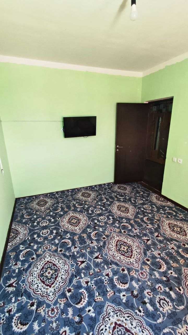 Naxtga 2 xonali uy sotiladi.