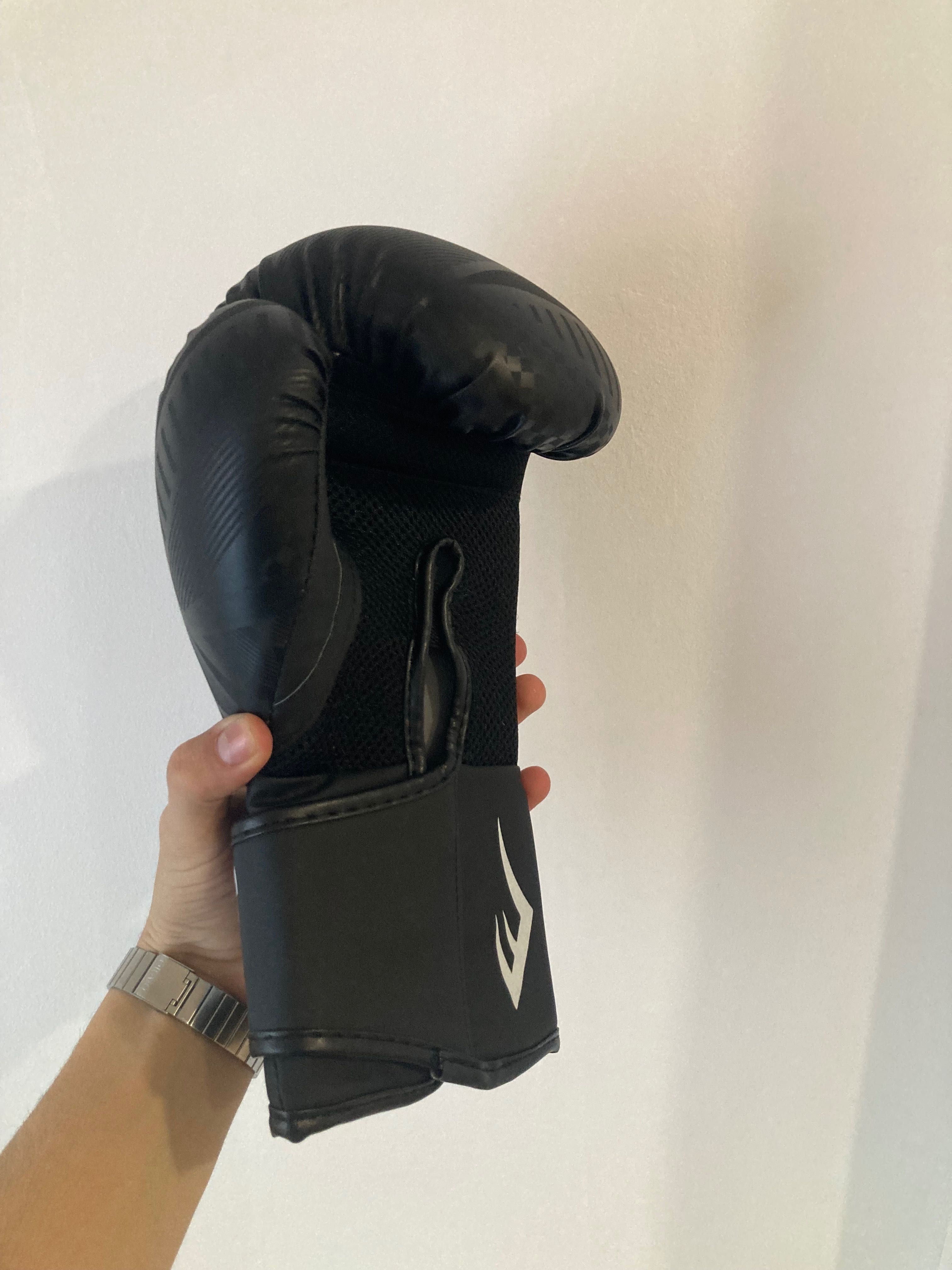 Боксови ръкавици Everlast Нови 10OZ
