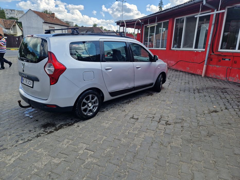 Vând Dacia lodgy