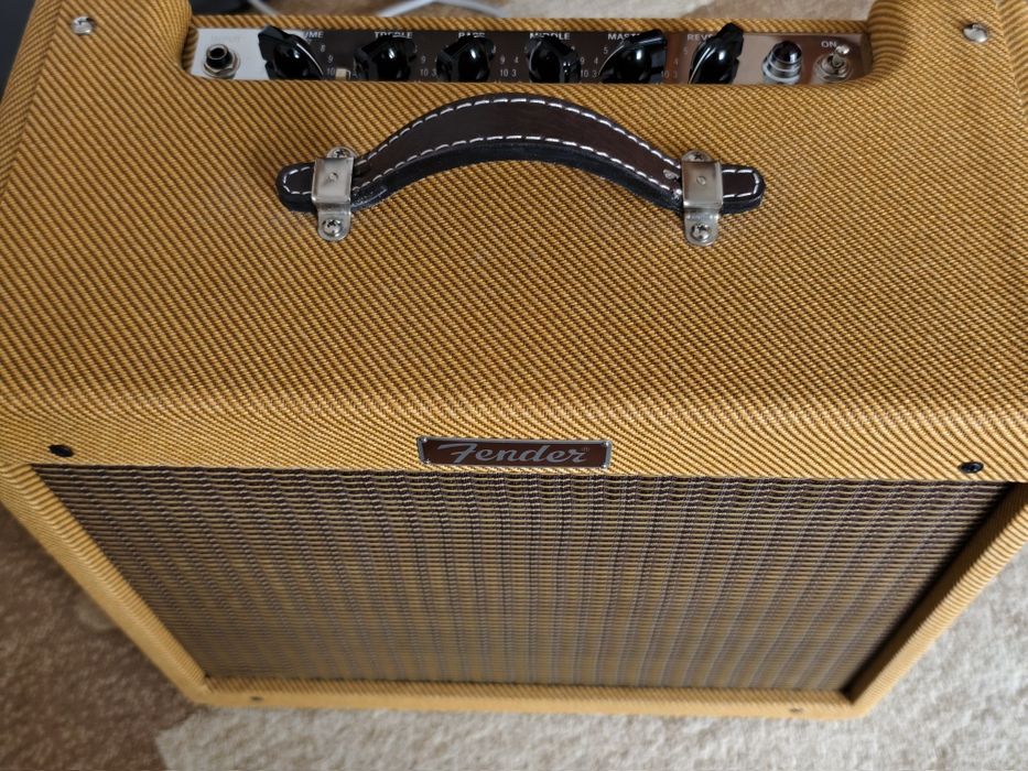 Ламповый усилитель Fender blues junior LTD