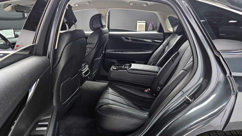 KOREYADAN POD ZAKAZ Genesis G80 Gasoline 2.5 Turbo 2WD