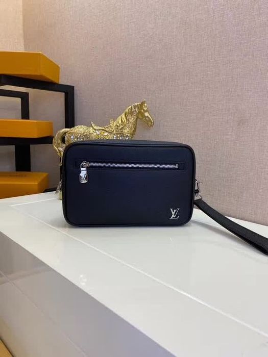 Чанта Louis Vuitton Pochette Kasai