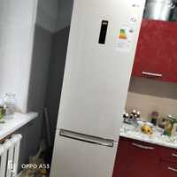 Продам холодильник почти новую в отличном состояний