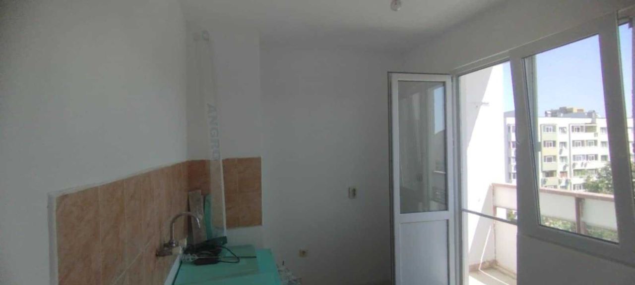 Продава се Едностаен апартамент в Хасково, Бадема - 42 кв.м за 911 €/кв.м - Снимка #3