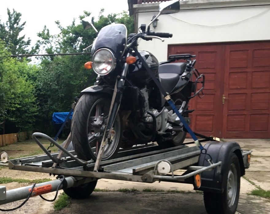Tractari moto ATV -uri transport motociclete remorcare moto