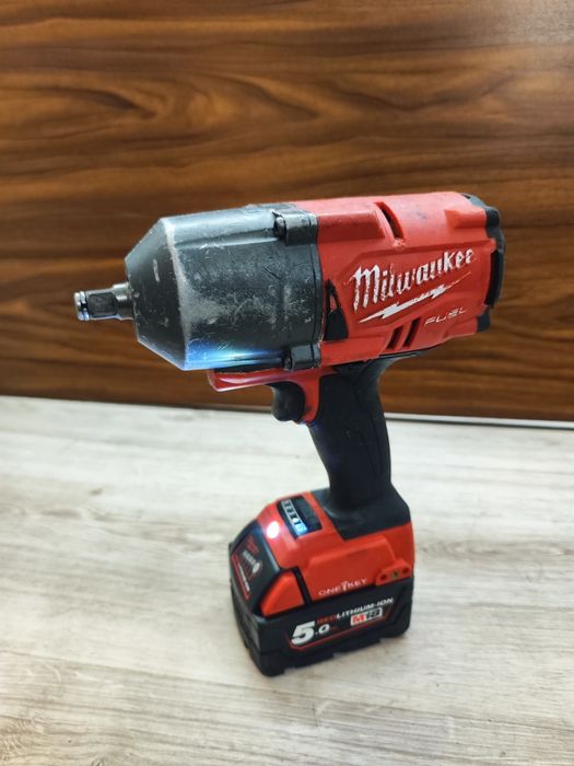Pistol de impact 2100 Nm Milwaukee M18 ONEFHIWF 1/2