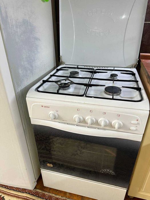 Срочно продается газовая плита бренда "Gefest" в отличном состоянии