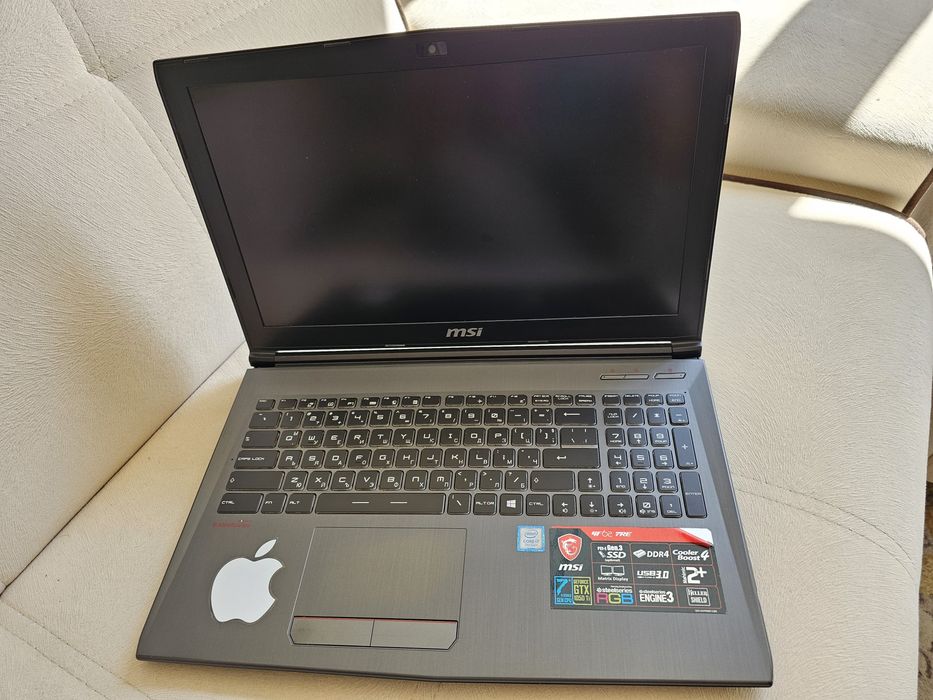 MSI GF62 7RE-2661XBGR - Геймърски лаптоп