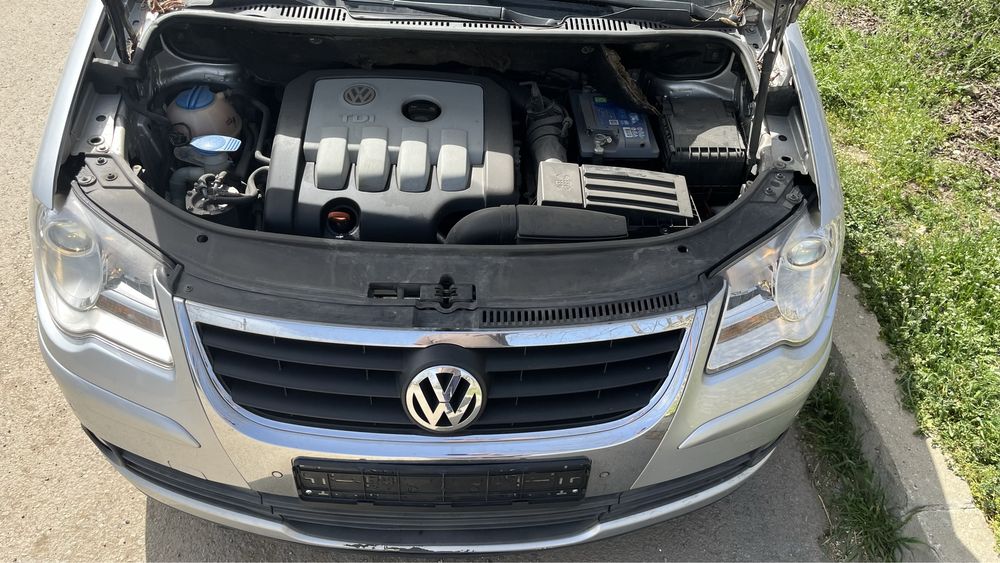 Vw Touran DSG Face Мотор Турбо Дюза Кутия Фар Стоп Броня Калник Врата