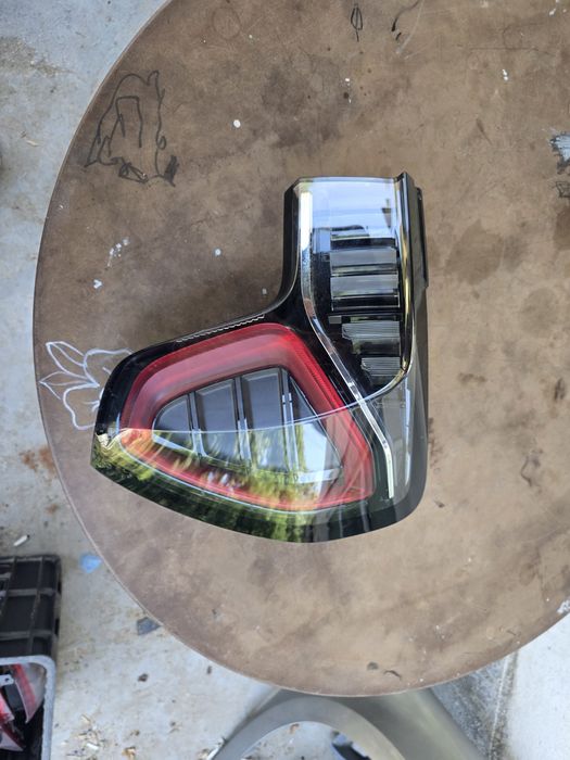 LYNK & CO 01 десен стоп