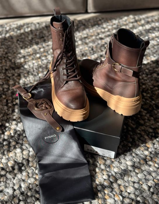 Кожени боти Pinko