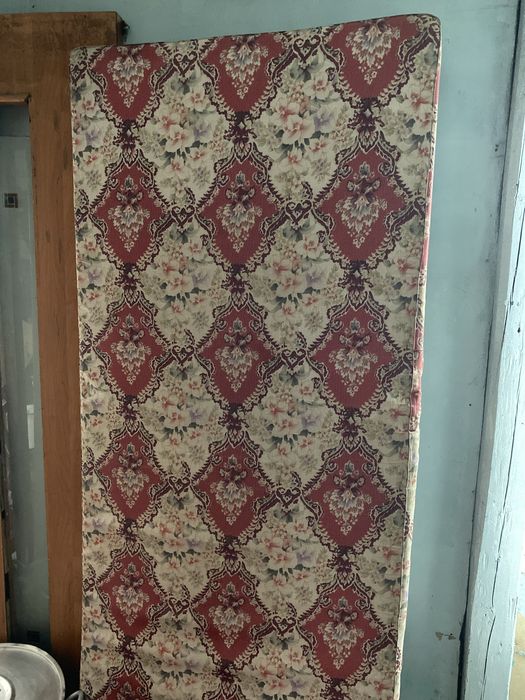 Бесплатно отдам матрас