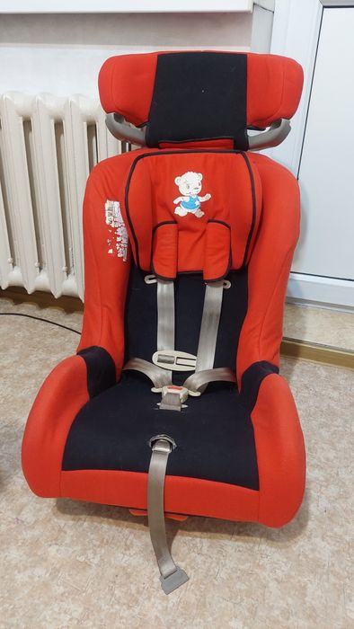 Детское автомобильное кресло
