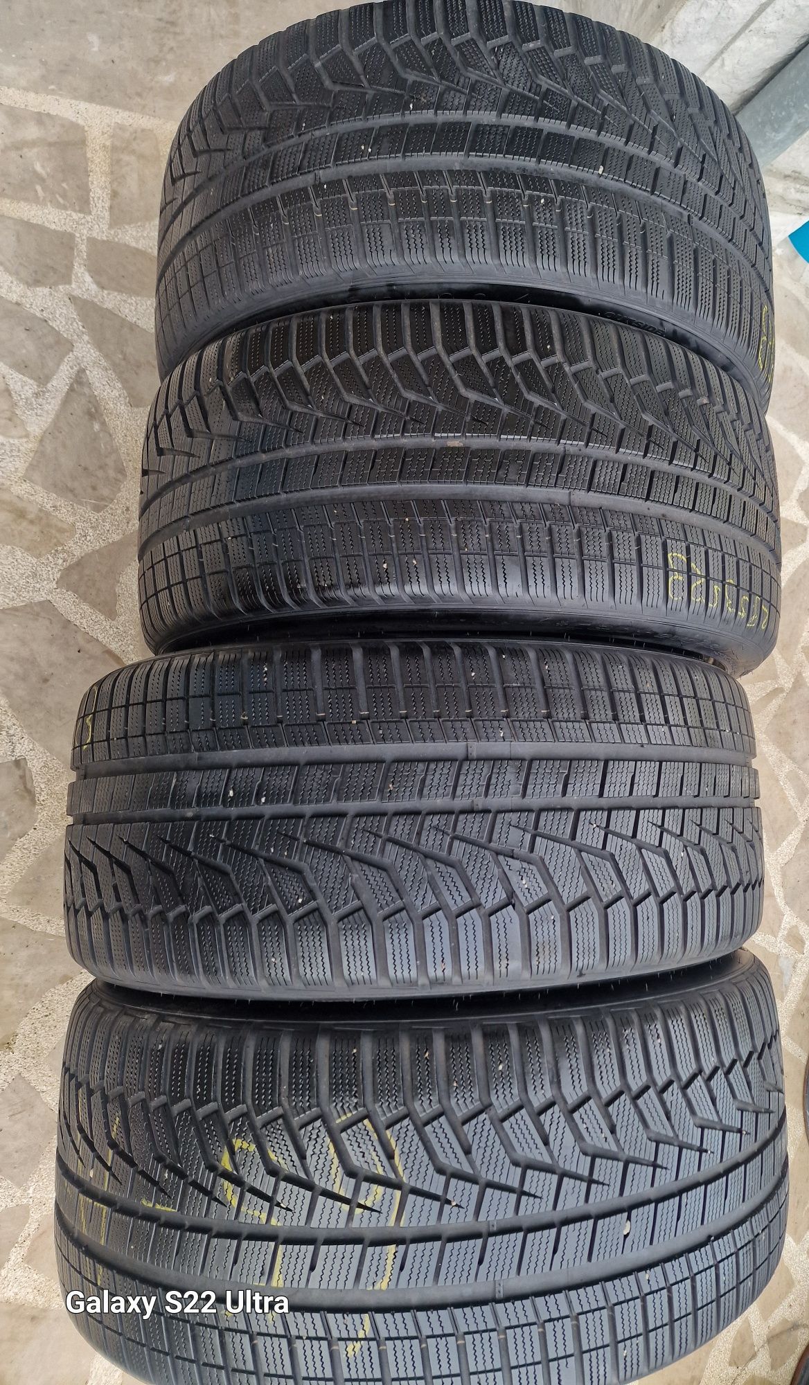 295 35 23 Hankook 4броя Замъка Ямбол