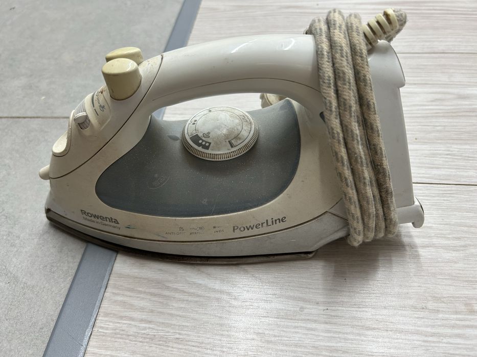 Продаю б/у утюг!!!