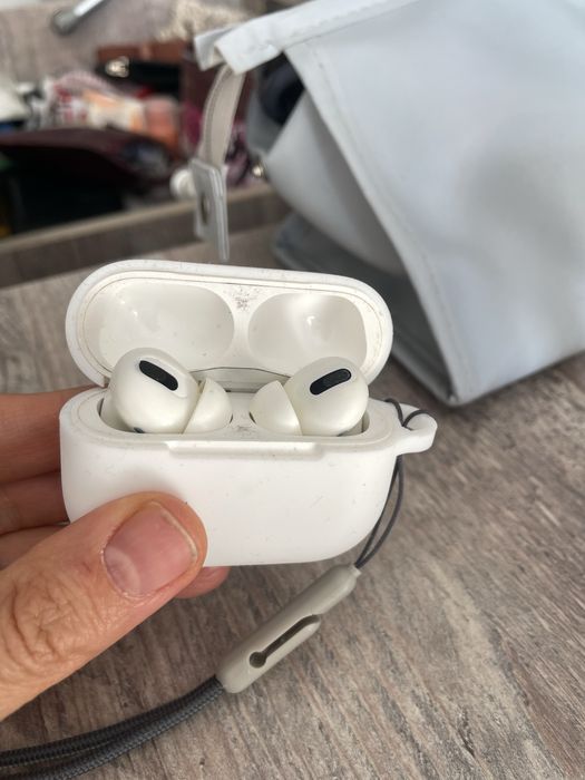 наушники Apple AirPods 1st Generation