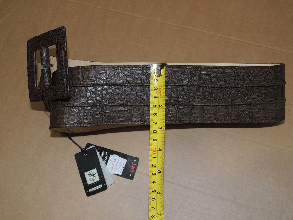 Български дамски колан на ART-93 .  Манта за медицинска сестра