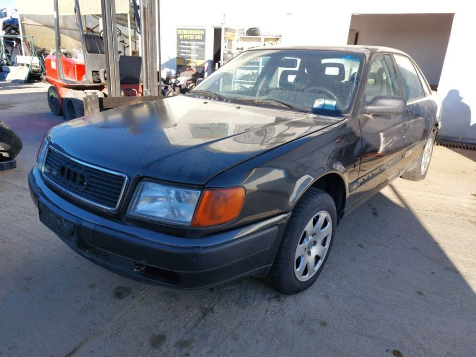 Dezmembrari Audi A6 C4 1995 Audi 100, 2.0 benzina