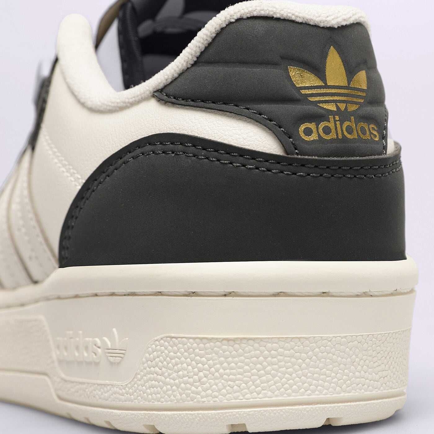 Дамски обувки Adidas Rivalry Low