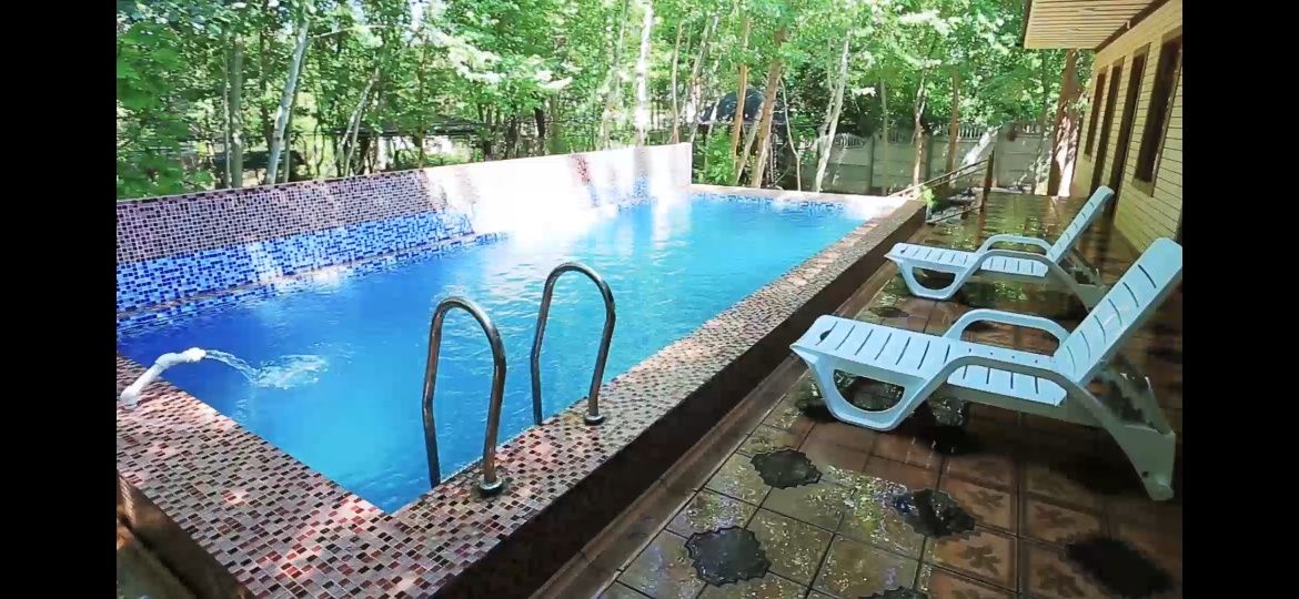Aprel Dacha avval