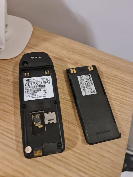 Legendarul Nokia 6310i ca nou + incarcator, functioneaza foarte bine!