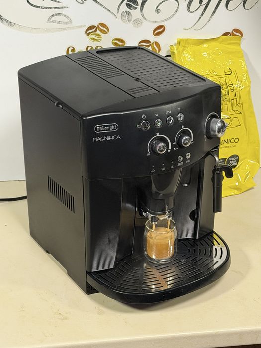 Кафемашина кафе автомат delonghi magnifica с гаранция