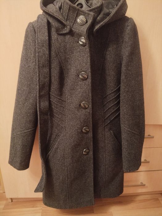 Продам женское пальто