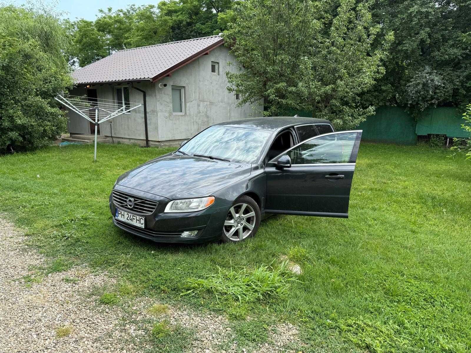 De vanzare VOLVO V 70
