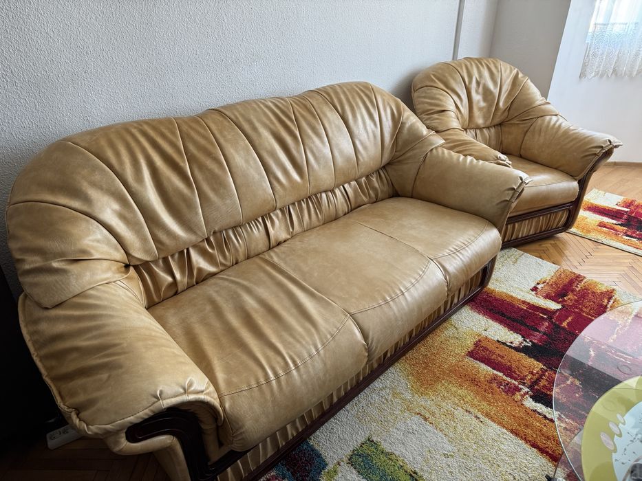Canapea cu fotolii de piele