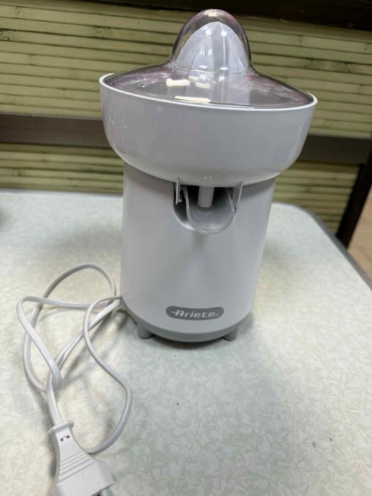 Сокоизстисквачка за цитрусови плодове Ariete