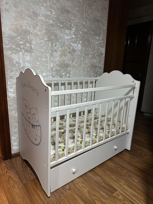 Продам детскую кроватку