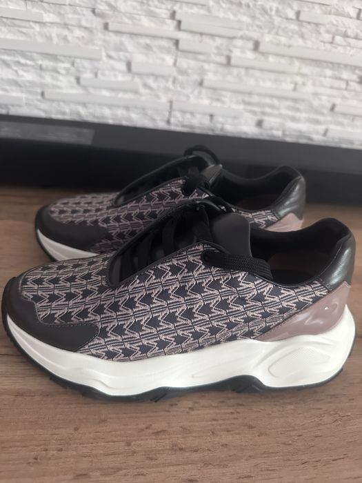 Adidasi Musette,marime 36