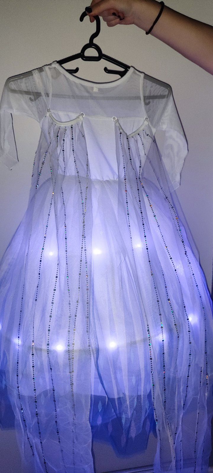 Светеща рокля за Елза