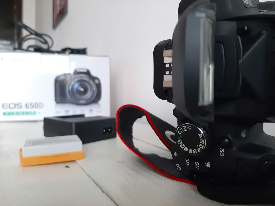 фотоапарат Canon EOS 650D