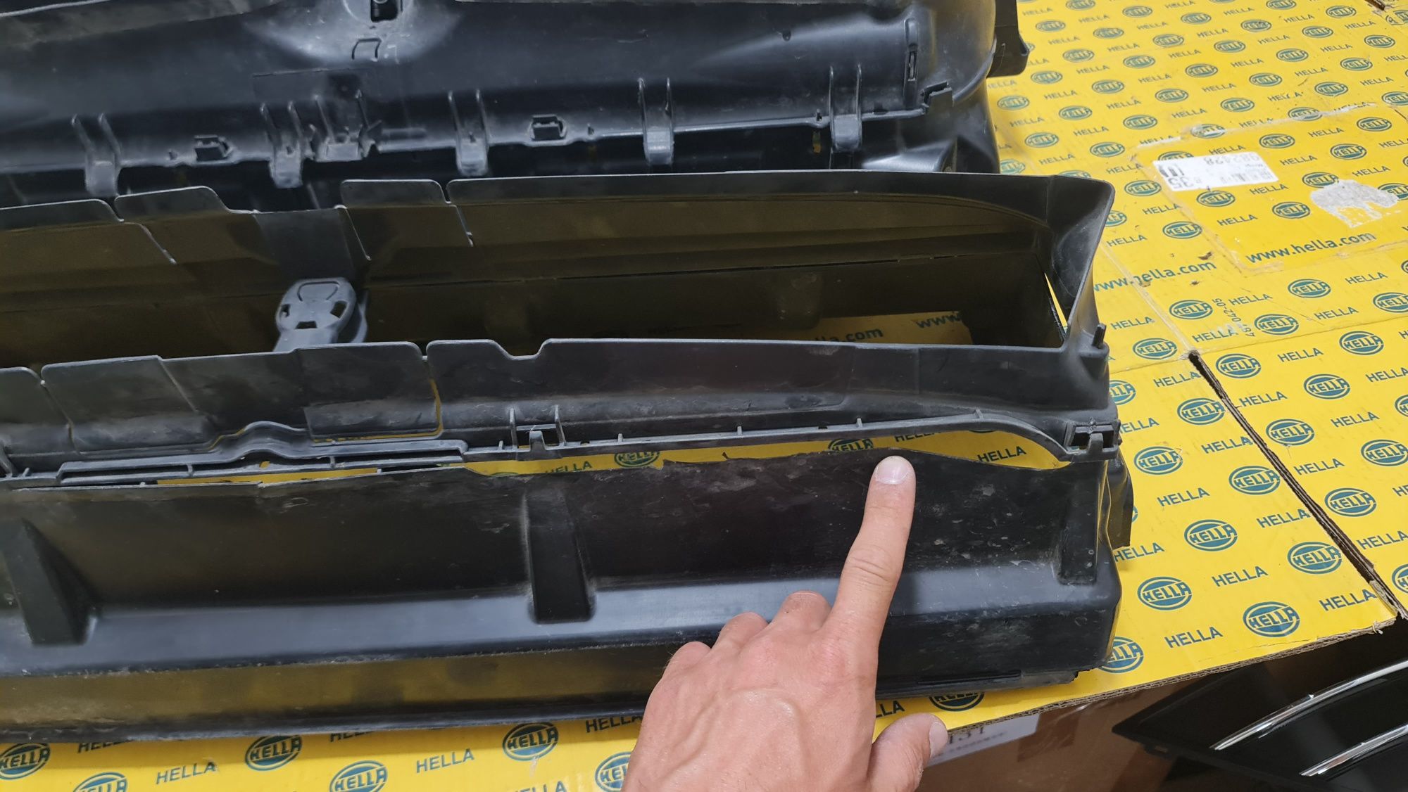 Trager hota clapete difuzor aer radiatoare BMW 5 f10 f11 7332893