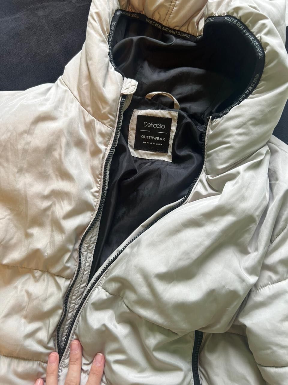Куртка осенние мужская 44-46 размер почти новый продам за 3000 тенге
