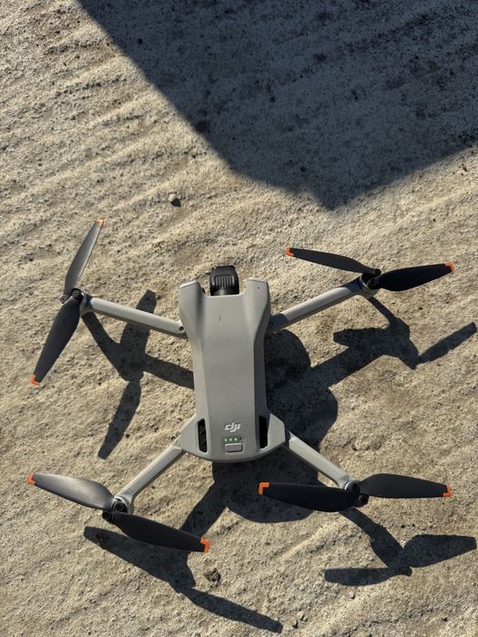 Drona DJI Mini 3 + Smart Controller, 4K HDR