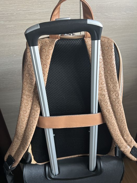 De vânzare rucsac Guess