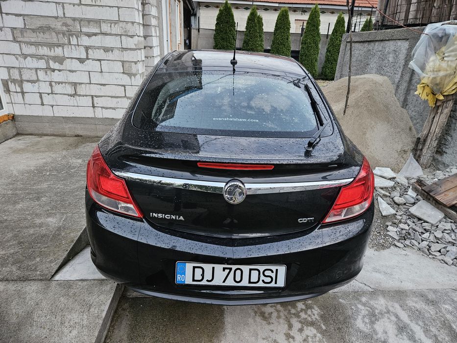 Vìnd Opel Insignia impecabil.