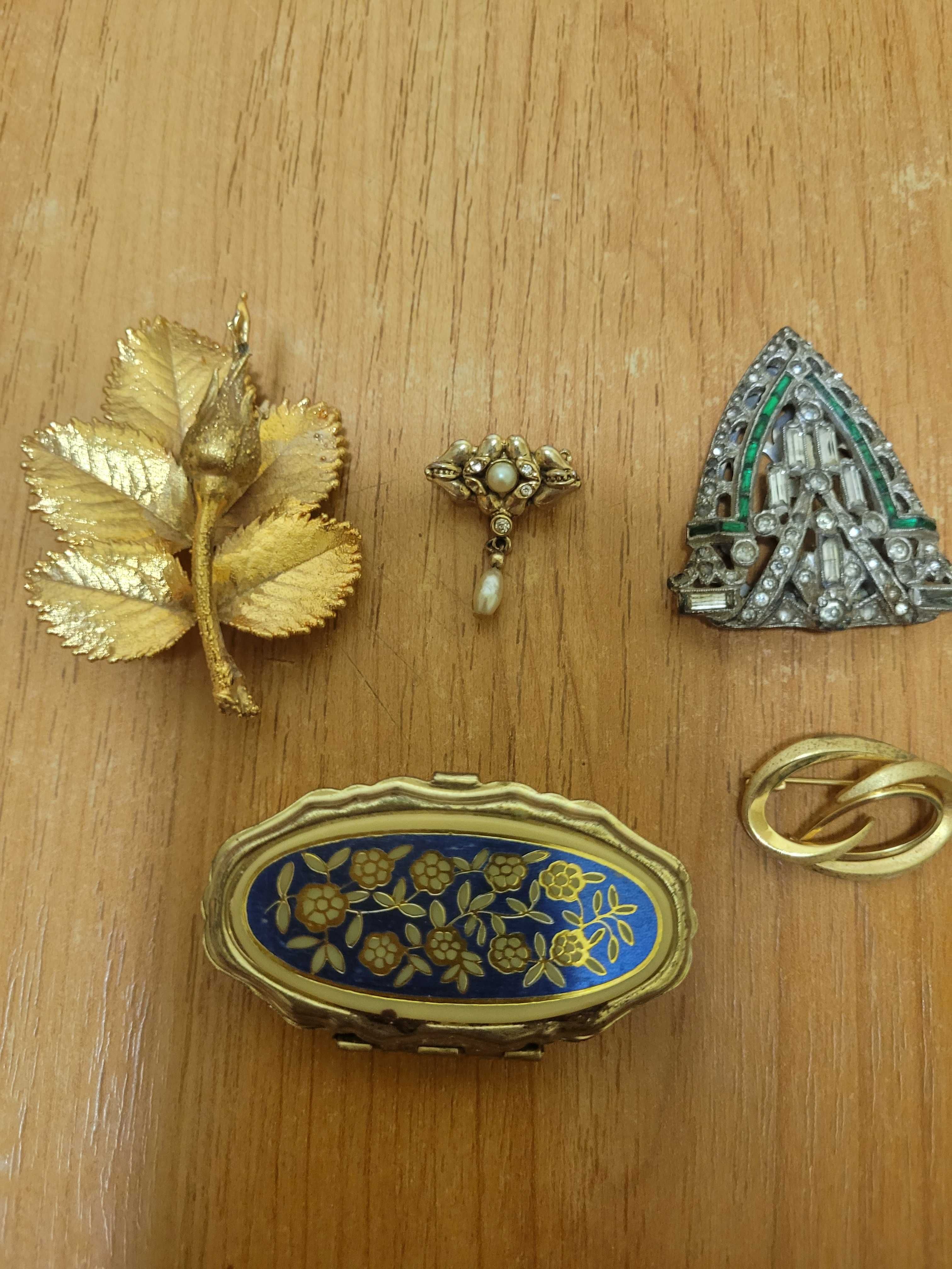 Bijuterii vintage și accesorii
