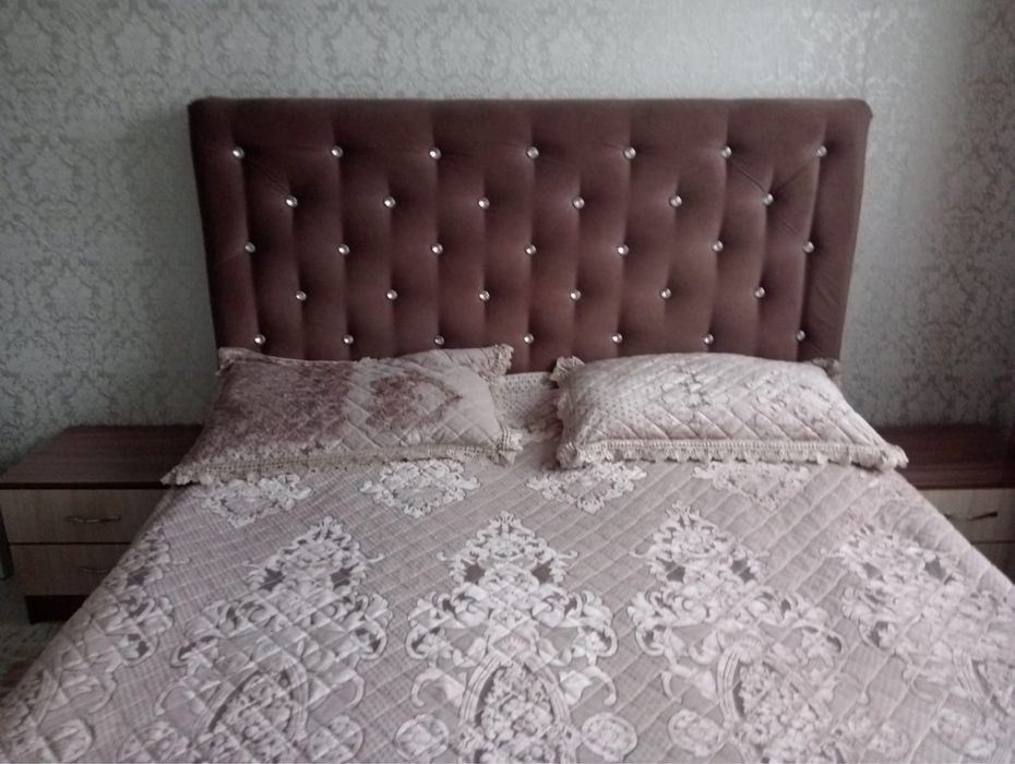 Продам кровать с матрасом