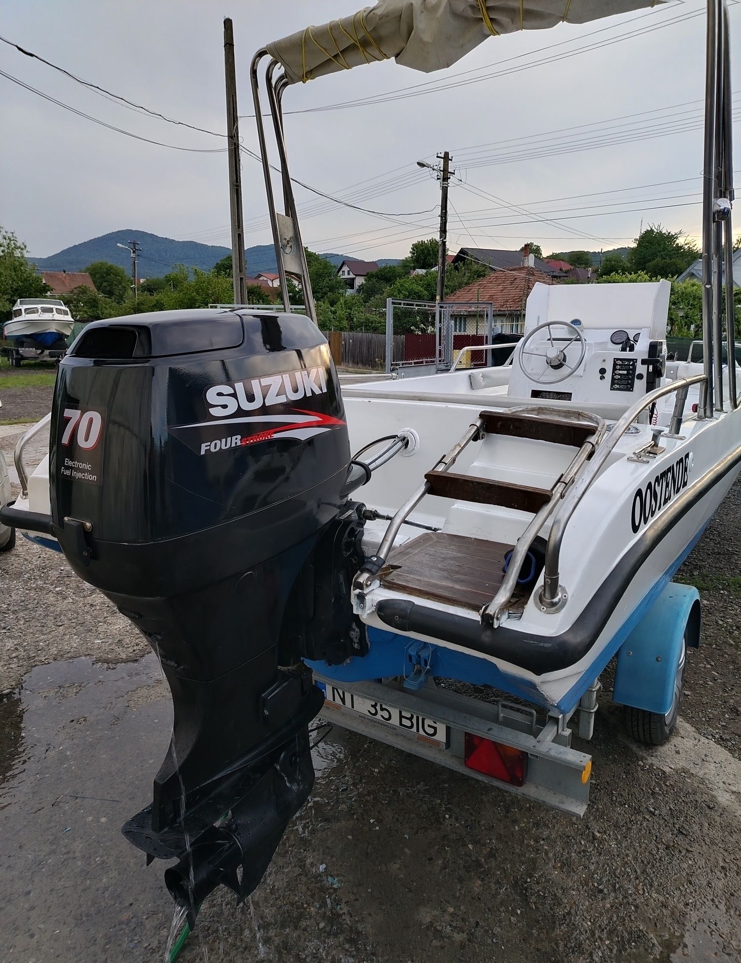 Barca open 5,5m+motor Suzuki 70cp