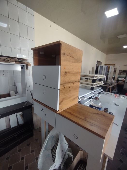 Супер акция Тумба навесная консоль. Oq rangi ham bor Есть белый цвет.